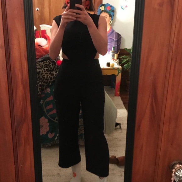 Backless Jumpsuit - Picture 3 of 3